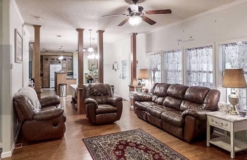 Mayo House | Robbins Way Retreat nRelax with the whole family. Total tranquility,Pet Friendly