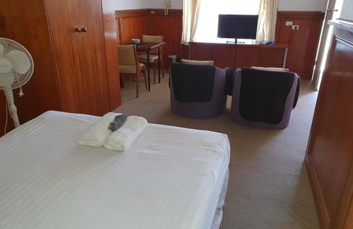 Waterhouse Hotel | Robe Haven Motel