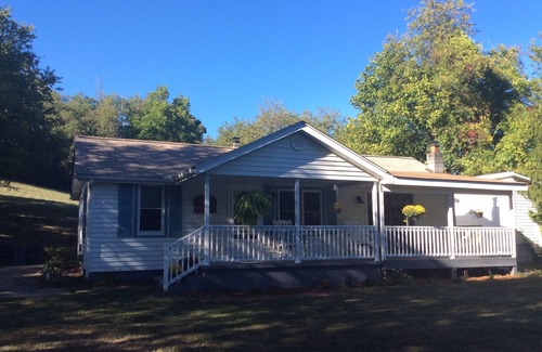 Asheville House | Robena's Place; Just 7 miles to Biltmore House or Downtown Asheville.