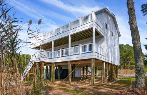 Captain's Cove House | Robert's Retreat - Brand new home w/gorgeous water views!