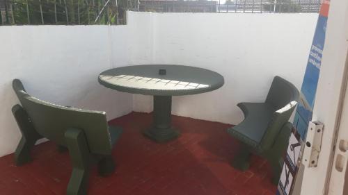 Robertsham House | Robertsham (Halaal) Self Catering Cottages 2