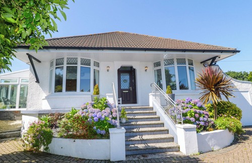 Saint Austell Bay House | ROBIN HILL, pet friendly, character holiday cottage in St Austell