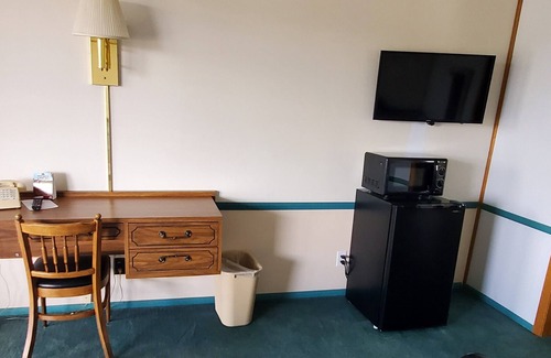 Raton Hotel | Robin Hood Motel