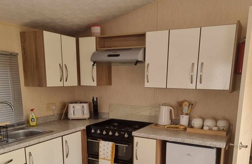 Rhyl House | Robin hood rhyl, over the road from the beach