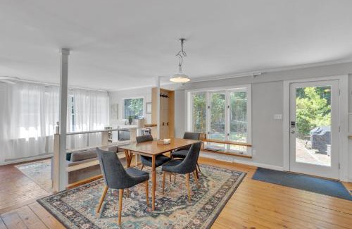 Chapel Hill House | Robin's Rest home
