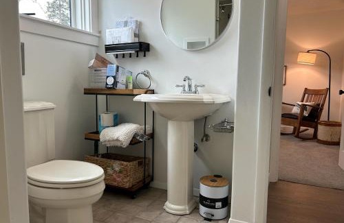 Freeland House | Robins Nest
