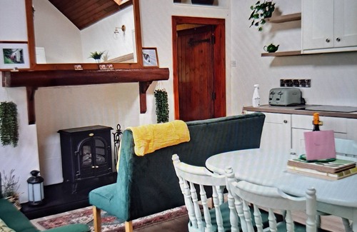Caragh Lake Cottage | Robins Rest Country Cottage, Caragh Lake, Killorglin, Ring of Kerry Ireland