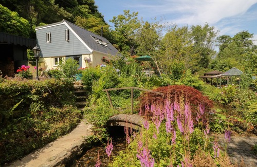 Bere Alston Cottage | ROBINS REST, pet friendly, character holiday cottage in Bere Alston