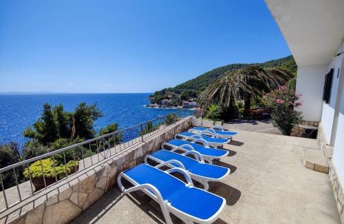 Gdinj House | Robinson Olympos