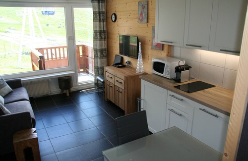 Val-Thorens Apartment | Roc de Peclet studio 22 m², South facing, Foot of the slopes, Heart Station