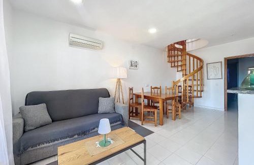 Ses Salines Apartment | Roca Fornells, Bonito apartamento con piscina SS21