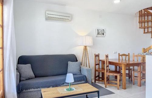 Ses Salines Apartment | Roca Fornells, Bonito apartamento con piscina SS21