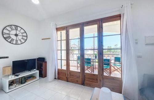Ses Salines Apartment | Roca Fornells, Bonito apartamento con piscina SS21
