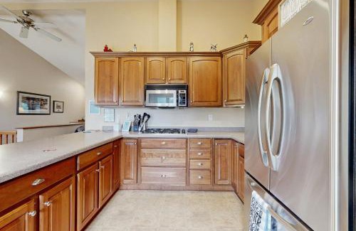 Friendship House | Roch-A-Cri Resort