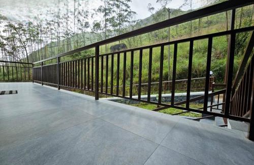 Devikolam Bed & Breakfast | Rock And Mist Munnar House Resort