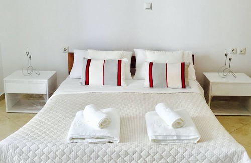 Jala Apartment | Rock Apartment close to the beach