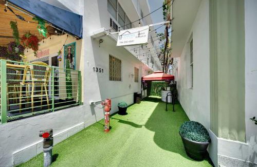 South Beach Apartment | Rock Apartments by Lowkl