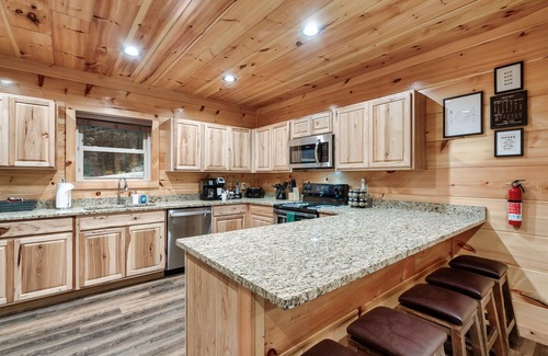 Pigeon Forge Cabin | Rock Bottom Prices Next Week! 1mi to Pkwy, Arcade, Pool Table, Dog-Friendly