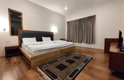 Leh House | Rock Castle Residency