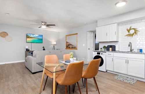 Lawrence Apartment | Rock Chalk Villa in Lawrence