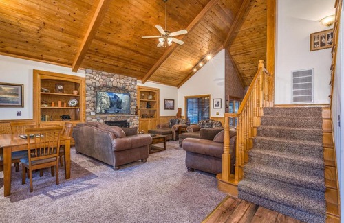 Fish Camp House | Rock Front Lodge