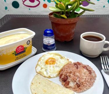 Florida Nueva Hostel | Rock Hostel Medellin