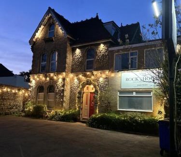 Maidstone Bed & Breakfast | Rock House Bed and Breakfast