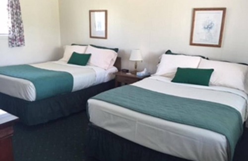 Alexandria Bay Hotel | Rock Ledge Motel
