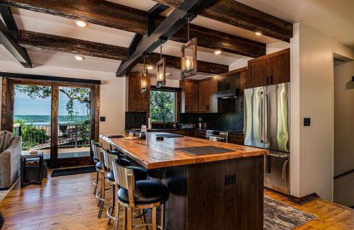 Big Cedars Cabin | Rock Ledge Retreat