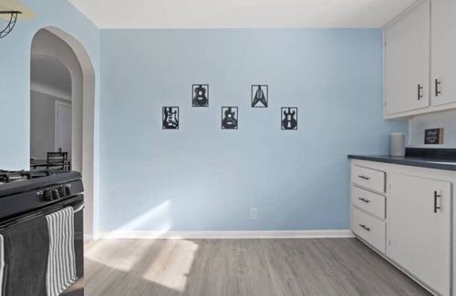 Port Sanilac House | Rock n Roll! DT 2bd home! Walk to beach, bars&more