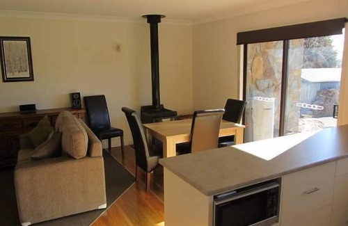 Jindabyne Apartment | Rock On Cottage Jindabyne