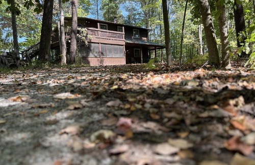 Logan Cabin | Rock Stalls Lodge Hocking Hills