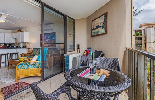 Maalaea Condo | Rock to the Roll of the Surf!