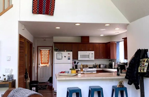 Rockaway Beach House | Rockaway Happy House w/hot tubn