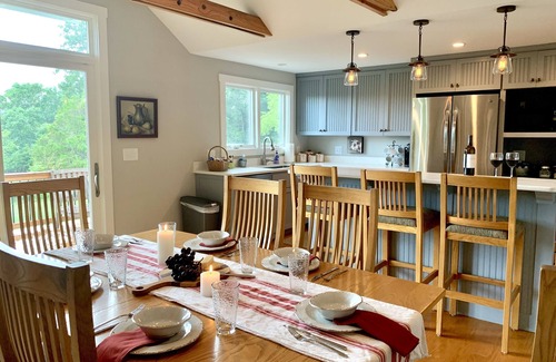 Afton House | Rockfish Farmhouse - Home In the heart of The Rockfish Valley