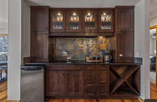 Canmore Condo | Rockies Retreat | Central Location | Scenic Views