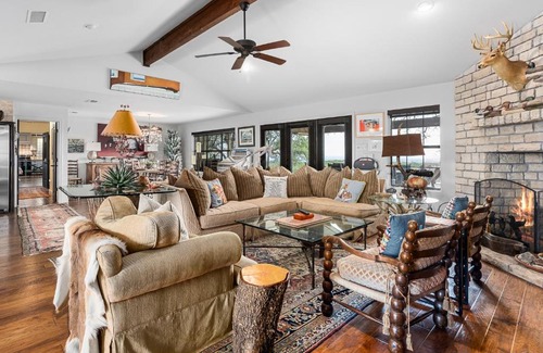 Glen Rose House | Rockin' 7
