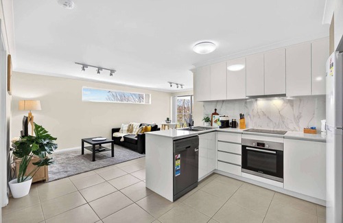 Rockingham Apartment | Rockingham 2BR Escape with Private Balcony