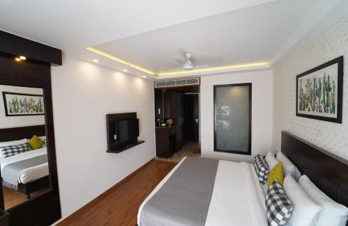 Chittaranjan Hotel | Rockland Hotel, C.R Park