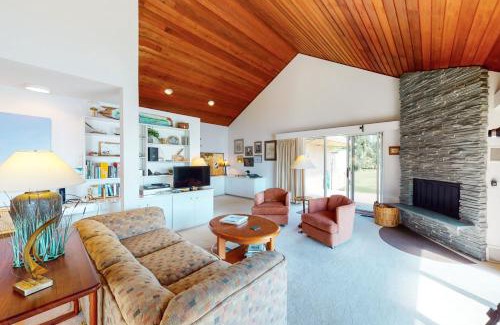 North Hero House | Rockledge Cedar Retreat