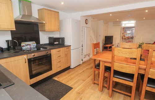 St Ives House | ROCKPOOLS, 23 CARNCROWS STREET, pet friendly in St Ives