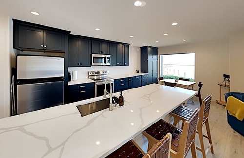 Harbor Oaks Condo | Rockport Mode | Bay Views, Great Fishing + Boating