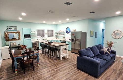 Rockport Condo | ROCKPORT'S BEST VIEW AND LOCATION! - Pat's Perch - On the Water