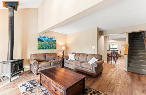 Historic District Villa | Rockridge 51 by Summit County Mountain Retreats