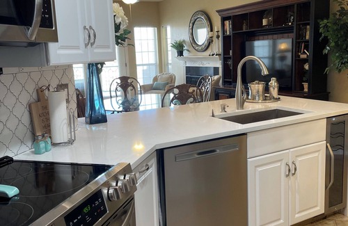 Highland Lake Estates Condo | Rockstar Lake and Pool view condo