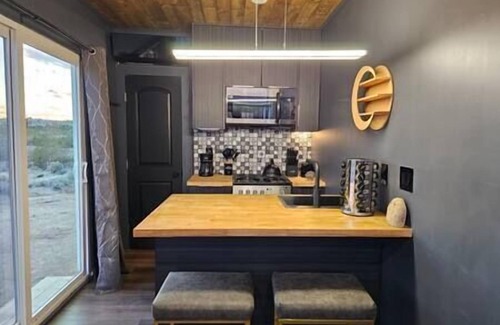 Meadview Cabin | Rockstar Luxury Glamping 360 Views W/EVCharger