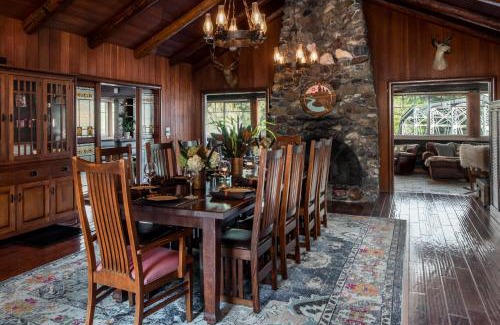 Hacienda House | Rocktop Lodge