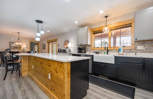Oakland House | Rockwell: New w/Dock Slip, Hot Tub, Lake Access, Dog Friendly