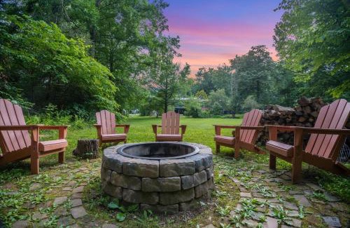 Afton Apartment | Rockwell Ridge The Dogwood Suite