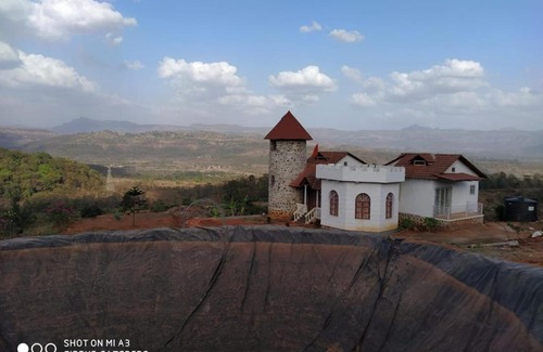 Pali Villa | Rockwood Castle